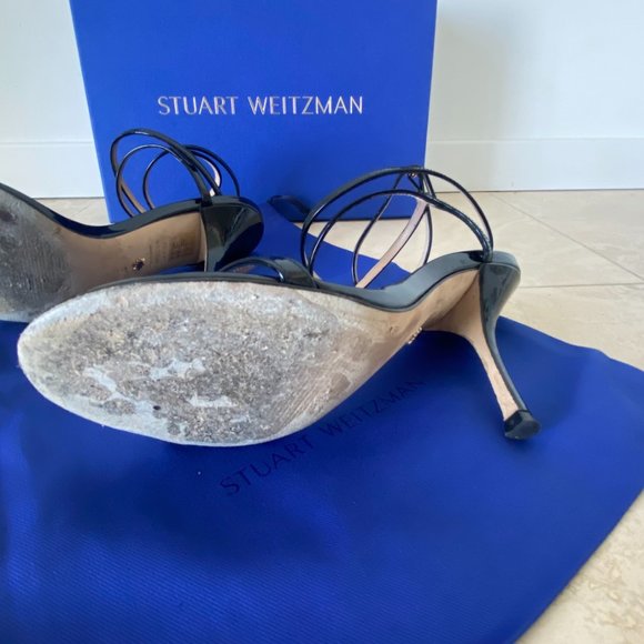 Merinda Sandal by Stuart Weitzman 🖤 - Picture 9 of 12